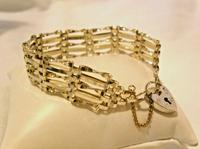 Vintage Gate Bracelet 12ct Gold Plated 1970s Heart Padlock 7 1/2" Length 15.5 Grams (4 of 10) Vintage Gate Bracelet 12ct Gold Plated 1970s Heart Padlock 7 1/2" Length 15.5 Grams (4 of 10)
