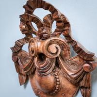 Carved Walnut Cartouche (5 of 6) Carved Walnut Cartouche (5 of 6)