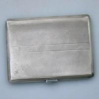 Good & Large Solid Silver Engine Turned Cigarette Case c.1963 (2 of 5) Good & Large Solid Silver Engine Turned Cigarette Case c.1963 (2 of 5)