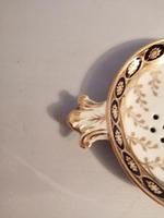 Rare Early Chamberlains Worcester Egg Drainer (4 of 5) Rare Early Chamberlains Worcester Egg Drainer (4 of 5)