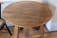 Late 18th Century Oak Cricket Table (10 of 20) Late 18th Century Oak Cricket Table (10 of 20)