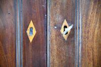 Antique Mahogany Corner Cupboard (10 of 13) Antique Mahogany Corner Cupboard (10 of 13)