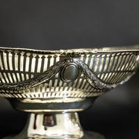 Victorian Scottish Silver Table Centre Bowl (3 of 9) Victorian Scottish Silver Table Centre Bowl (3 of 9)
