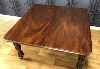 Victorian Mahogany Dining Table with two additional leaves (4 of 11) Victorian Mahogany Dining Table with two additional leaves (4 of 11)