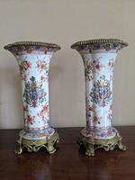 Pair of 19th Century Armorial Vases (2 of 6) Pair of 19th Century Armorial Vases (2 of 6)