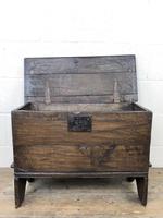 Small 18th Century Joined Oak Coffer (6 of 18) Small 18th Century Joined Oak Coffer (6 of 18)
