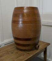19th Century 20 Gallon Stoneware Whiskey Barrel (3 of 6) 19th Century 20 Gallon Stoneware Whiskey Barrel (3 of 6)