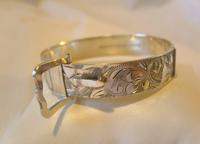 Vintage Silver Buckle Bangle 1977 Ornate Silver Bracelet 7" Length 34.9 Grams (8 of 12) Vintage Silver Buckle Bangle 1977 Ornate Silver Bracelet 7" Length 34.9 Grams (8 of 12)