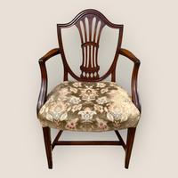 Georgian Hepplewhite Period Mahogany Carver Chair