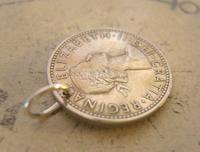 Vintage Pocket Watch Chain Fob 1956 Lucky Silver One Shilling Old 5d Coin Fob (4 of 7) Vintage Pocket Watch Chain Fob 1956 Lucky Silver One Shilling Old 5d Coin Fob (4 of 7)