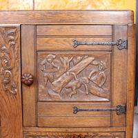 Carved Oak Sideboard Cupboard (10 of 13) Carved Oak Sideboard Cupboard (10 of 13)