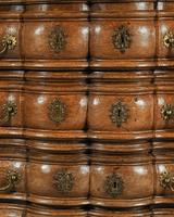 Rare Early 18th Century Franco-Flemish Oak Serpentine Fronted Commode (9 of 11) Rare Early 18th Century Franco-Flemish Oak Serpentine Fronted Commode (9 of 11)