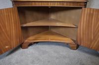 Mahogany Concave Corner Cabinet Reprodux Bevan Funnell (5 of 10) Mahogany Concave Corner Cabinet Reprodux Bevan Funnell (5 of 10)