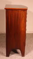 19th Century Mahogany Bowfront Chest of Drawers - England (7 of 8) 19th Century Mahogany Bowfront Chest of Drawers - England (7 of 8)