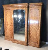 Victorian Breakfront Triple Wardrobe (3 of 17) Victorian Breakfront Triple Wardrobe (3 of 17)