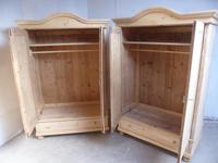 Pair of Antique Pine Arch Top 1 Panel Knockdown Wardrobes to wax / paint (10 of 12) Pair of Antique Pine Arch Top 1 Panel Knockdown Wardrobes to wax / paint (10 of 12)