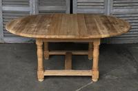 Round Farmhouse Dining Table with leaf (5 of 11) Round Farmhouse Dining Table with leaf (5 of 11)