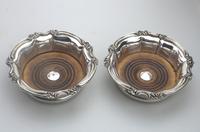 Pair Old Sheffield Plate / Fused Plate William IV Decanter Stands c.1830 (2 of 8) Pair Old Sheffield Plate / Fused Plate William IV Decanter Stands c.1830 (2 of 8)