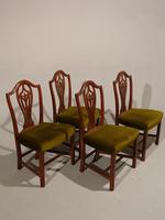 Set of 4 George III Period Hepplewhite Mahogany Chairs (2 of 4) Set of 4 George III Period Hepplewhite Mahogany Chairs (2 of 4)