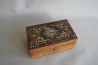 Pitch Pine Money Box with a Transfer Pattern to the Lid (2 of 4) Pitch Pine Money Box with a Transfer Pattern to the Lid (2 of 4)