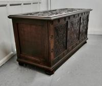Large 18th Century Carved Oak Coffer (4 of 7) Large 18th Century Carved Oak Coffer (4 of 7)