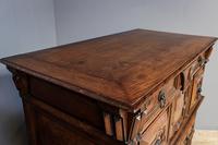 20th Century Oak Moulded Chest (7 of 7) 20th Century Oak Moulded Chest (7 of 7)