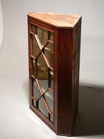 A Pretty George III Period Mahogany Glazed Corner Cupboard (3 of 4) A Pretty George III Period Mahogany Glazed Corner Cupboard (3 of 4)