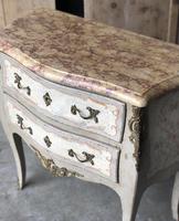 Pretty French Commode Chest (11 of 14) Pretty French Commode Chest (11 of 14)