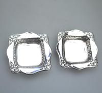 Unusual Pair of Solid Silver Pierced Square Bonbon Dishes Chester c.1927 (3 of 8) Unusual Pair of Solid Silver Pierced Square Bonbon Dishes Chester c.1927 (3 of 8)