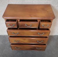 Small Mahogany Georgian Style Chest of Drawers (5 of 7) Small Mahogany Georgian Style Chest of Drawers (5 of 7)