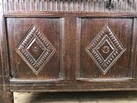 Antique 18th Century Oak Coffer With Carved Front (4 of 16) Antique 18th Century Oak Coffer With Carved Front (4 of 16)