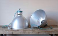 Aluminium industrial lights from Simplex Lighting Ltd. With a label stating model ST400 with serial numbers on all four. (2 of 12) Aluminium industrial lights from Simplex Lighting Ltd. With a label stating model ST400 with serial numbers on all four. (2 of 12)
