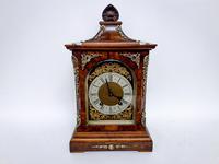 Burr Walnut Mantle Clock (4 of 7) Burr Walnut Mantle Clock (4 of 7)