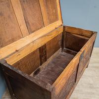 17th Century Oak & Elm Coffer (6 of 10) 17th Century Oak & Elm Coffer (6 of 10)