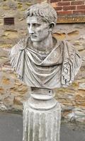Large Composite Stone Statue On Column - Julius Cesar (3 of 11) Large Composite Stone Statue On Column - Julius Cesar (3 of 11)