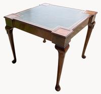 Unusual Games / Card Table in Mahogany (3 of 5) Unusual Games / Card Table in Mahogany (3 of 5)