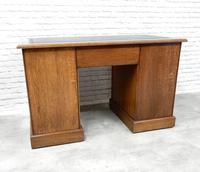 19th Century Oak Pedestal Desk (3 of 8) 19th Century Oak Pedestal Desk (3 of 8)