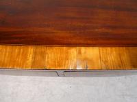 18th Century English Bow Front Sideboard (6 of 9) 18th Century English Bow Front Sideboard (6 of 9)
