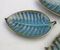 A Retro Set 4X Novelty Studio Pottery Leaf Plates Surrey Ceramics 1960's (4 of 11) A Retro Set 4X Novelty Studio Pottery Leaf Plates Surrey Ceramics 1960's (4 of 11)