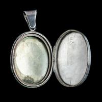 Antique Victorian Floral Locket Sterling Silver c.1880 (4 of 6) Antique Victorian Floral Locket Sterling Silver c.1880 (4 of 6)