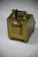 Henry Loveridge Arts & Crafts Brass Coal Scuttle (12 of 15) Henry Loveridge Arts & Crafts Brass Coal Scuttle (12 of 15)