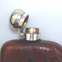 Good & Substantial Silver Plate & Crocodile Hip Spirit Flask c.1900 (4 of 4) Good & Substantial Silver Plate & Crocodile Hip Spirit Flask c.1900 (4 of 4)