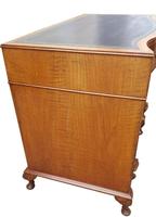 Serpentine Fronted Walnut Kneehole Writing Desk (5 of 12) Serpentine Fronted Walnut Kneehole Writing Desk (5 of 12)