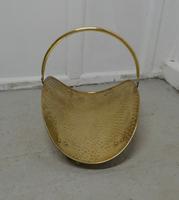 Art and Crafts Beaten Brass Log Carrier (2 of 4) Art and Crafts Beaten Brass Log Carrier (2 of 4)