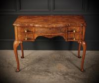 Queen Anne Style Shaped Walnut Dressing Table c.1920 (4 of 11) Queen Anne Style Shaped Walnut Dressing Table c.1920 (4 of 11)