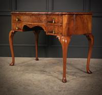 Queen Anne Style Shaped Walnut Dressing Table c.1920 (6 of 11) Queen Anne Style Shaped Walnut Dressing Table c.1920 (6 of 11)
