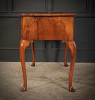 Queen Anne Style Shaped Walnut Dressing Table c.1920 (8 of 11) Queen Anne Style Shaped Walnut Dressing Table c.1920 (8 of 11)