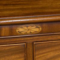 images/d000152/items/175566/Antique-Small-George-3rd-Mahogany-Chest-of-Drawers-2.jpg