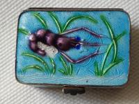 Antique Chinese Enamel Solid Silver Pill Box with Shrimp (7 of 12) Antique Chinese Enamel Solid Silver Pill Box with Shrimp (7 of 12)