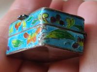Antique Chinese Enamel Solid Silver Pill Box with Shrimp (4 of 12) Antique Chinese Enamel Solid Silver Pill Box with Shrimp (4 of 12)